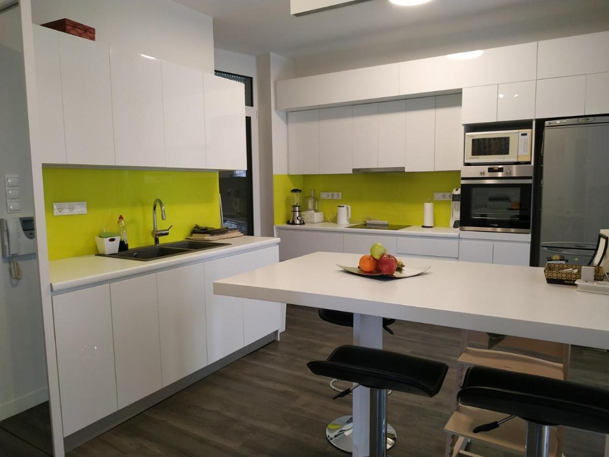Fully Renovated, Family-Friendly Apartment, Next To A Huge Green Park, In Athens Center Exterior foto