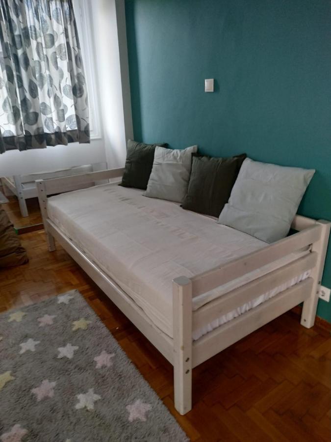 Fully Renovated, Family-Friendly Apartment, Next To A Huge Green Park, In Athens Center Exterior foto